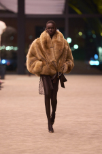 SAINT-LAURENT_FASHION_SHOW_WOMAN_WINTER26_RUNWAY_14_HR
