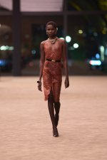 SAINT-LAURENT_FASHION_SHOW_WOMAN_WINTER26_RUNWAY_15_HR