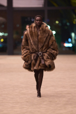SAINT-LAURENT_FASHION_SHOW_WOMAN_WINTER26_RUNWAY_16_HR