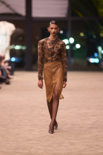 SAINT-LAURENT_FASHION_SHOW_WOMAN_WINTER26_RUNWAY_19_HR