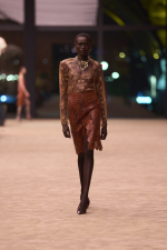 SAINT-LAURENT_FASHION_SHOW_WOMAN_WINTER26_RUNWAY_20_HR