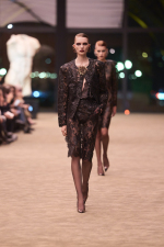 SAINT-LAURENT_FASHION_SHOW_WOMAN_WINTER26_RUNWAY_33_HR