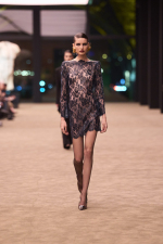 SAINT-LAURENT_FASHION_SHOW_WOMAN_WINTER26_RUNWAY_48_HR