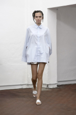 look0001