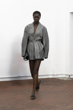 look0024
