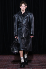Simone Rocha AW25
Catwalk Show
London Fashion Week

Credit: Ben Broomfield
Credit Social: @photobenphoto
Copyright: Ben Broomfield Photography
07734 852620
photo@benbroomfield.com
www.benbroomfield.com