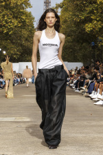 Stella_McCartney_SS25_Runway_Look-24