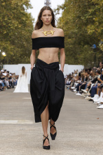 Stella_McCartney_SS25_Runway_Look-33