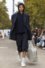 Stella_McCartney_SS25_Runway_Look-37