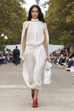 Stella_McCartney_SS25_Runway_Look-42