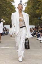 Stella_McCartney_SS25_Runway_Look-44