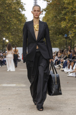 Stella_McCartney_SS25_Runway_Look-49