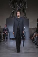 LOOK02