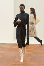 LOOK_26