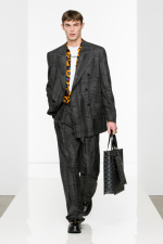 Versace_FW22_Mens-Collection_Front-3