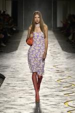 VERSACE-SPRING-SUMMER-2025-RUNWAY-LOOK-47