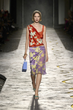 VERSACE-SPRING-SUMMER-2025-RUNWAY-LOOK-62