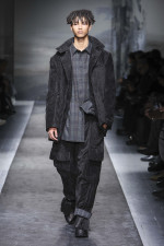 Yohji-Yamamoto-POUR-HOMME-AW25_LOOK-1