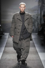 Yohji-Yamamoto-POUR-HOMME-AW25_LOOK-31