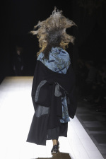 Yohji-Yamamoto-AW26_Look-09_back