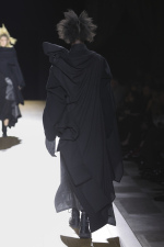 Yohji-Yamamoto-AW26_Look-31_back