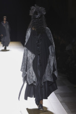 Yohji-Yamamoto-AW26_Look-33_back