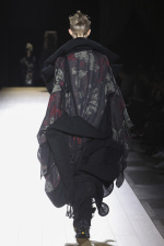 Yohji-Yamamoto-AW26_Look-37_back