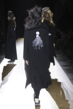 Yohji-Yamamoto-AW26_Look-45_back