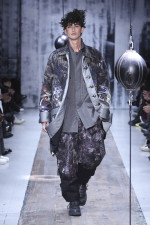 Yohji-Yamamoto-POUR-HOMME-AW26_Look-01