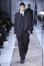 Yohji-Yamamoto-POUR-HOMME-AW26_Look-14