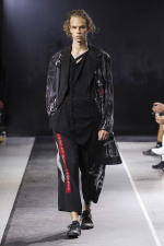 Yohji-Yamamoto-POUR-HOMME-SS25_Look-12