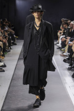 Yohji-Yamamoto-POUR-HOMME-SS25_Look-23