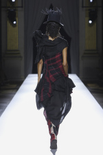 Yohji-Yamamoto-SS2026_Look-24_back