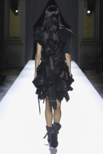 Yohji-Yamamoto-SS2026_Look-37_back